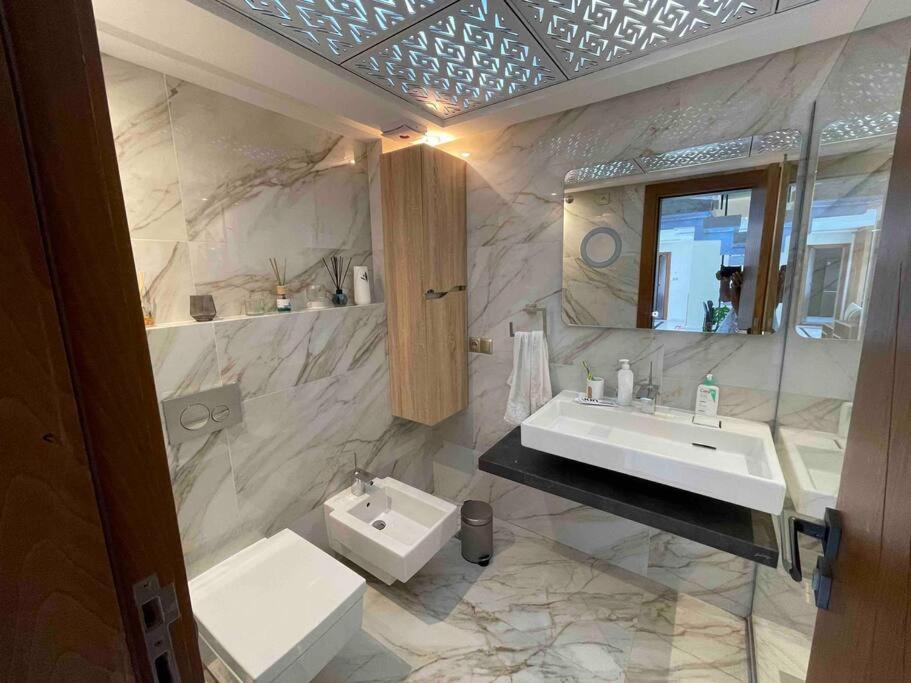 Appartement Royale Duplexe Pleine Centre Tanger Extérieur photo