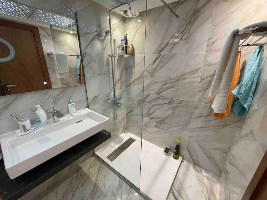 Appartement Royale Duplexe Pleine Centre Tanger Extérieur photo