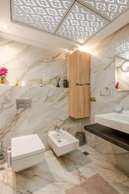 Appartement Royale Duplexe Pleine Centre Tanger Extérieur photo