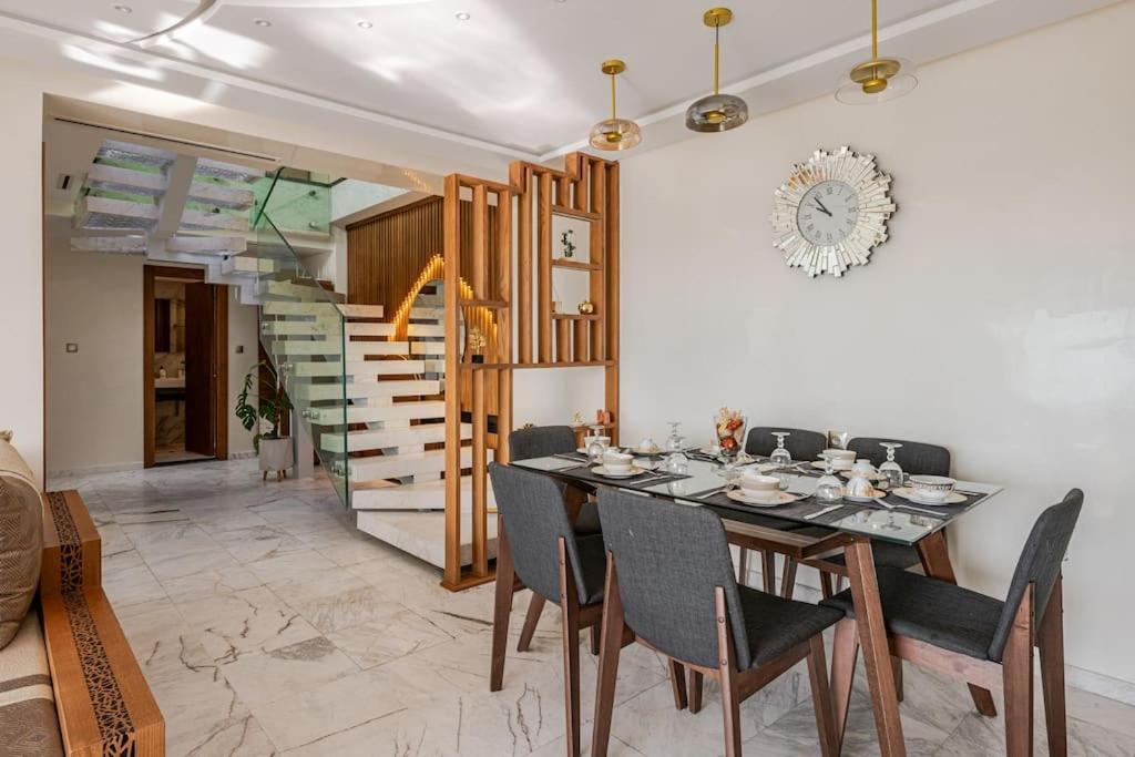 Appartement Royale Duplexe Pleine Centre Tanger Extérieur photo