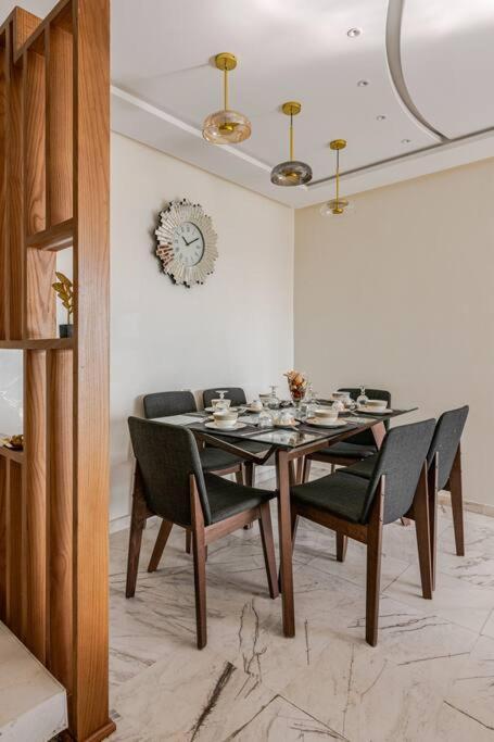 Appartement Royale Duplexe Pleine Centre Tanger Extérieur photo