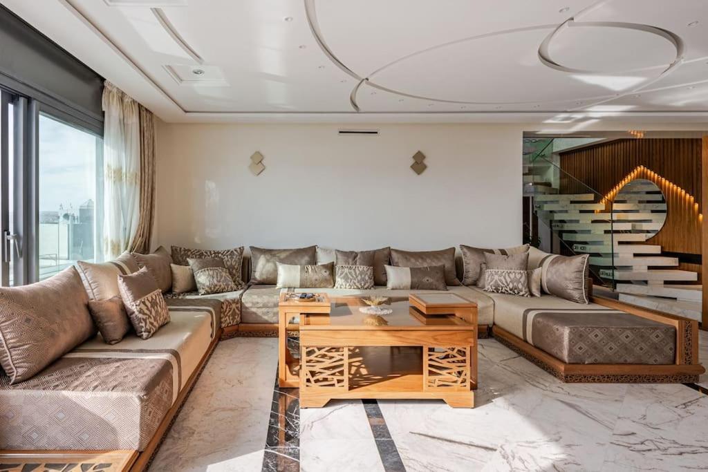 Appartement Royale Duplexe Pleine Centre Tanger Extérieur photo