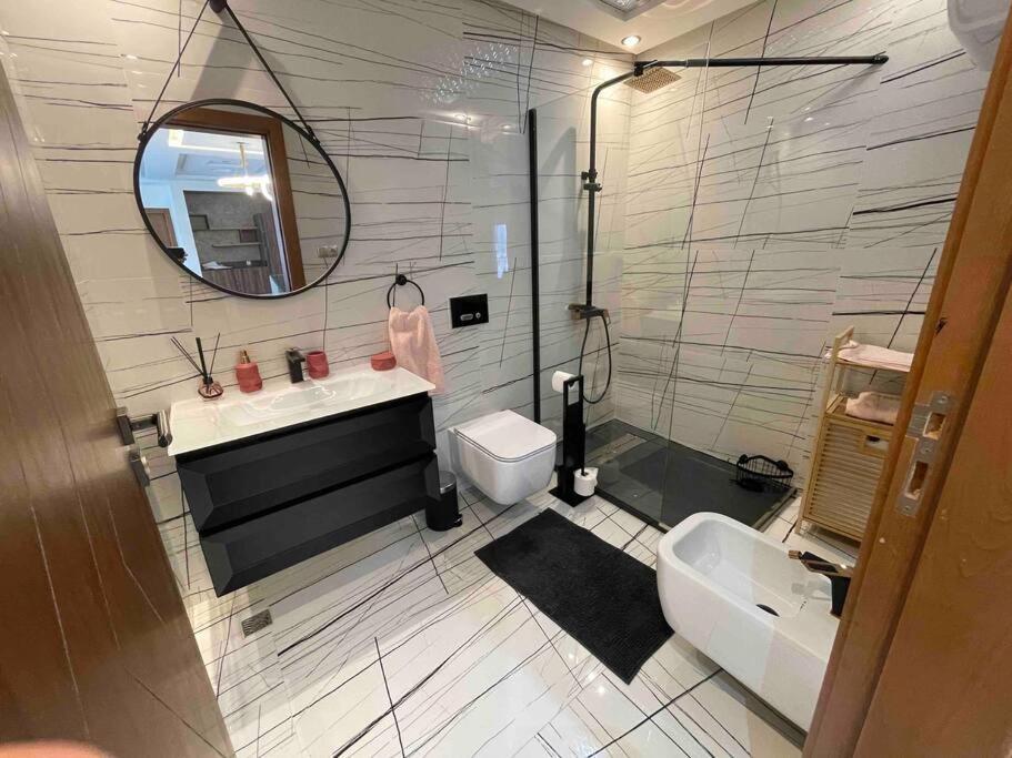 Appartement Royale Duplexe Pleine Centre Tanger Extérieur photo
