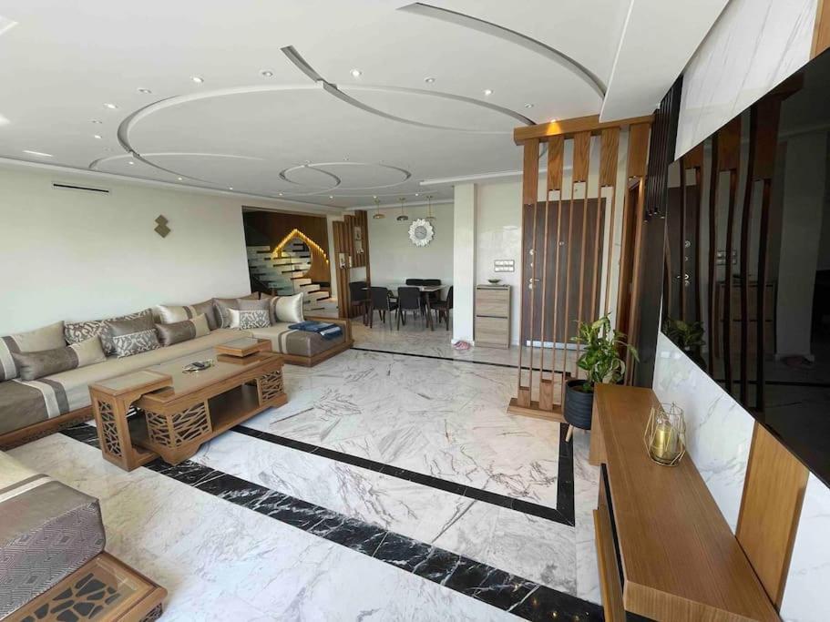 Appartement Royale Duplexe Pleine Centre Tanger Extérieur photo